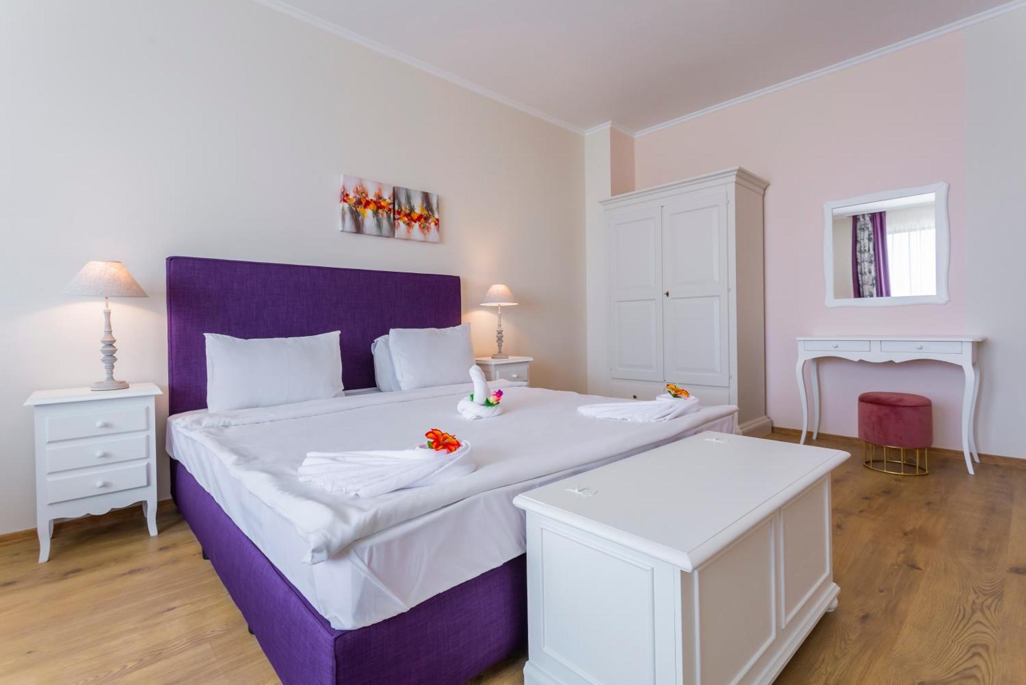 Gardenia Beach Palace Aparthotel Pomorie Exterior photo