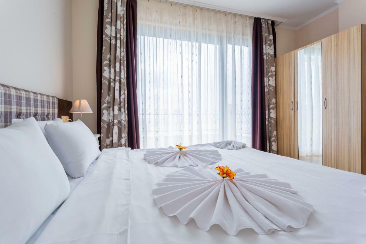 Gardenia Beach Palace Aparthotel Pomorie Exterior photo